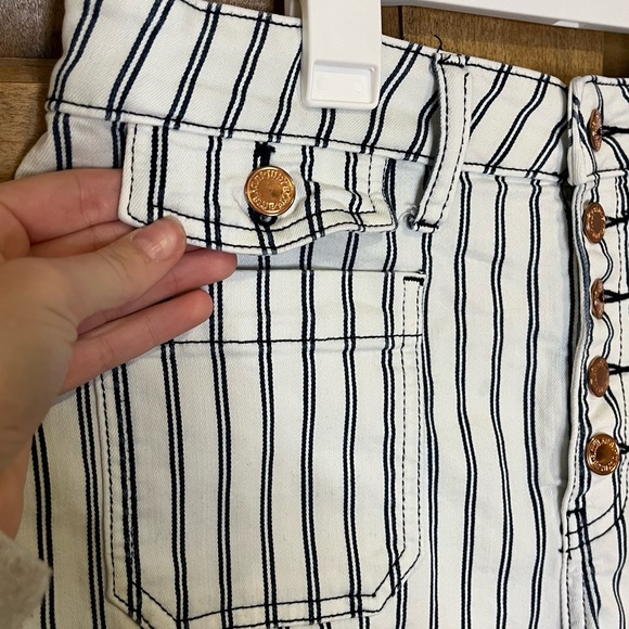 Judy Blue Jean Shorts Button Front Size XL - Picture 4 of 7